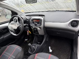 Peugeot 108 1.0 E-VTI 50KW Airco Led 5-Drs Active picture 6