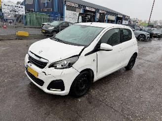 Peugeot 108 1.0 E-VTI 50KW Airco Led 5-Drs Active picture 5