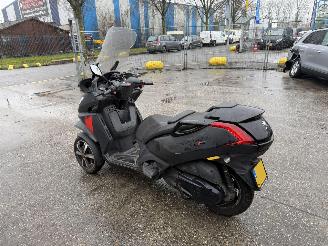 Peugeot Metropolis 400 RS 26KW Automaat picture 3