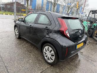 Toyota Aygo X 1.0 VVT-I 53KW Airco Navi Led Camera MT Play NAP picture 5