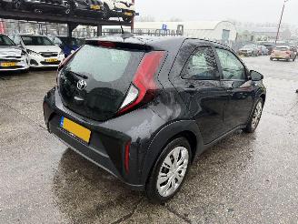 Toyota Aygo X 1.0 VVT-I 53KW Airco Navi Led Camera MT Play NAP picture 3