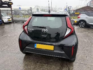 Toyota Aygo X 1.0 VVT-I 53KW Airco Navi Led Camera MT Play NAP picture 4