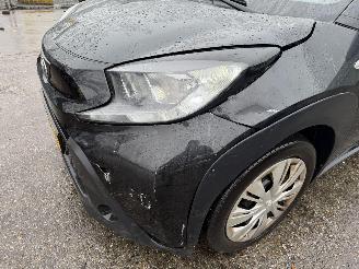 Toyota Aygo X 1.0 VVT-I 53KW Airco Navi Led Camera MT Play NAP picture 19