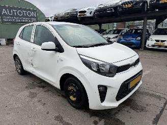 damaged passenger cars Kia Picanto 1.0 DPI 49KW Airco 5-Drs Comfortline NAP 2022/12