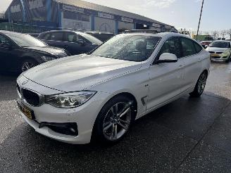 krockskadad bil auto BMW 3-serie GT 328I 180KW Autom. Pano Clima Navi Camera Leer High Executive NAP 2015/1