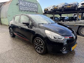 krockskadad bil auto Renault Clio 0.9 TCE 66KW Navi Airco Led Expression 5-Drs NAP 2013/6