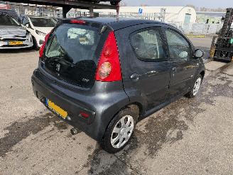 Peugeot 107 1.0-12V 50KW Airco 5-Drs Millesim NAP picture 2