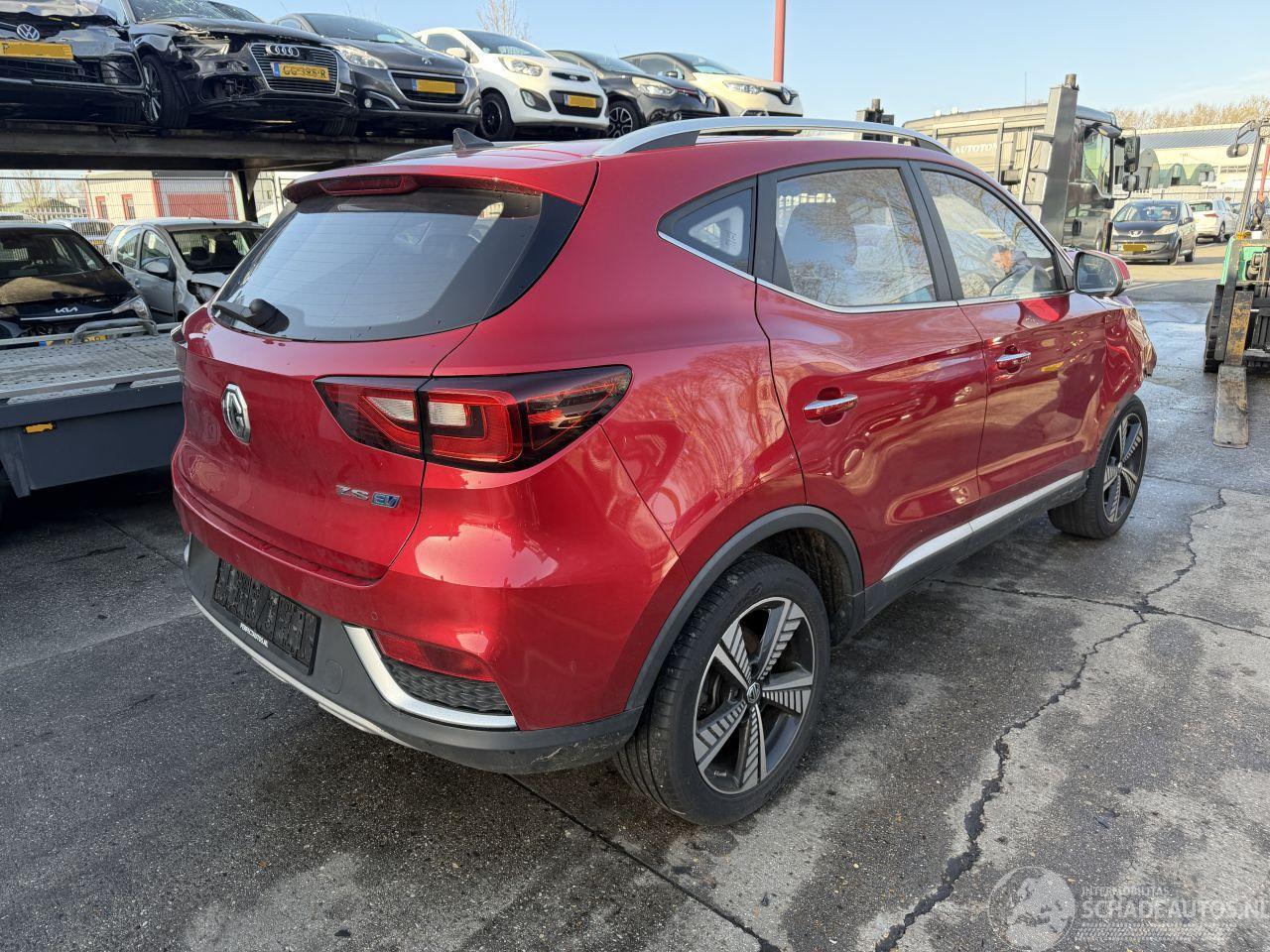 MG ZS EV 45 kWh Luxury Pano NAP105