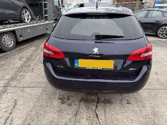 Peugeot 308 1.6 Bluehdi 88KW Pano Clima Navi Camera Executive Pack NAP picture 4