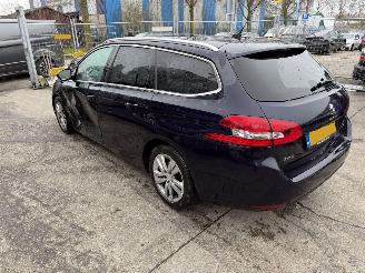 Peugeot 308 1.6 Bluehdi 88KW Pano Clima Navi Camera Executive Pack NAP picture 5