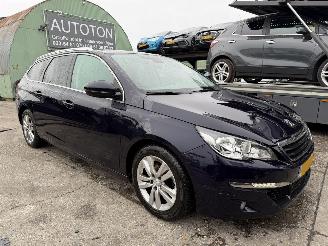  Peugeot 308 1.6 Bluehdi 88KW Pano Clima Navi Camera Executive Pack NAP 2015/11