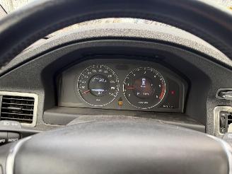 Volvo V-70 2.4D 129KW Autom. Navi Clima Xenon Kinetic picture 11