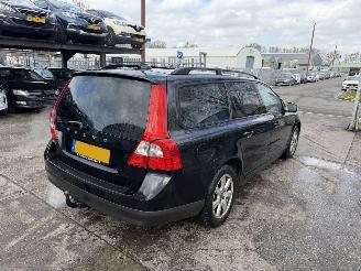 Volvo V-70 2.4D 129KW Autom. Navi Clima Xenon Kinetic picture 2