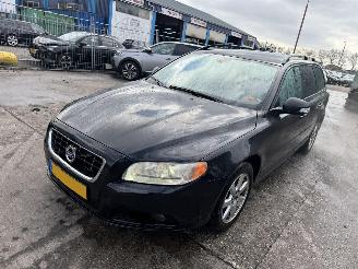 Volvo V-70 2.4D 129KW Autom. Navi Clima Xenon Kinetic picture 5