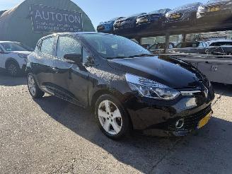 Damaged car Renault Clio 0.9 TCE 66KW Navi Clima Led Dynamique 2012/11