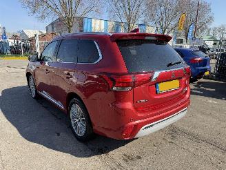 Unfallwagen Mitsubishi Outlander 2.4 PHEV 99KW Clima Navi Schuifdak IntenseNAP 2019/1