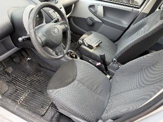 Toyota Aygo 1.0-12V 50KW Airco 5-Drs picture 5