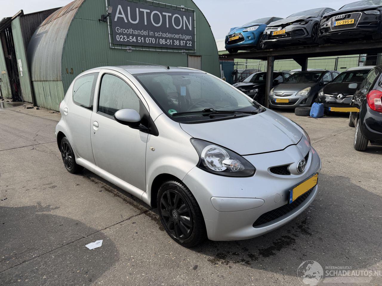Toyota Aygo 1.0-12V 50KW Airco 5-Drs