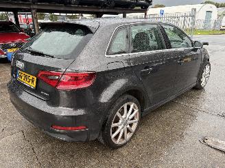 krockskadad bil auto Audi A3 1.4 E-Tron 110KW Pano Clima Navi 2015/1