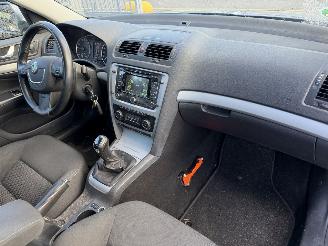 Skoda Octavia 1.6 TDI 77KW Clima Navi Artic Greentech  NAP picture 6