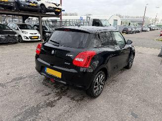 Coche accidentado Suzuki Swift 1.2 61KW Autom. Smart Hybrid Led Xenon Navi Clima 2021/3