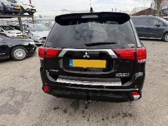 Mitsubishi Outlander 2.4 PHEV 99KW Autom. Clima Navi Schuifdak S-Edition NAP picture 4