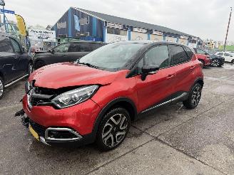 Damaged car Renault Captur 0.9 TCE 66KW Xmod Clima Navi Leer Led NAP 2017/5