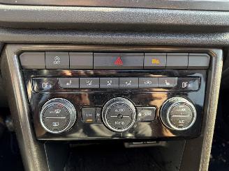 Volkswagen T-Roc 1.0 TSI 85KW Pano Clima Navi Camera Led Sport picture 11