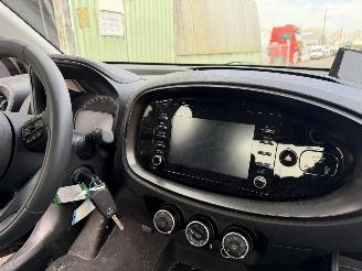 Toyota Aygo 1.0 VVT-I 53KW MT Play Airco 5-Deurs NAP picture 13