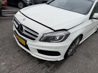 Mercedes A-klasse 180 90KW Prestige Pano Clima Navi Led Xenon AMG-pakket picture 16