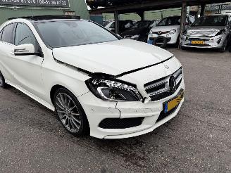 Mercedes A-klasse 180 90KW Prestige Pano Clima Navi Led Xenon AMG-pakket picture 17