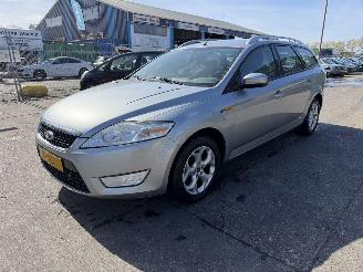 Schadeauto Ford Mondeo 2.0-16V 107KW Clima Trend Flexifeul 2009/7