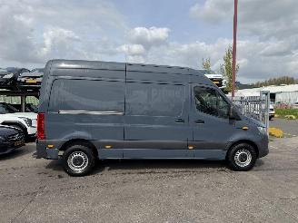 Mercedes eSprinter 55 kWh 85KW L2H2 Clima NAP picture 3
