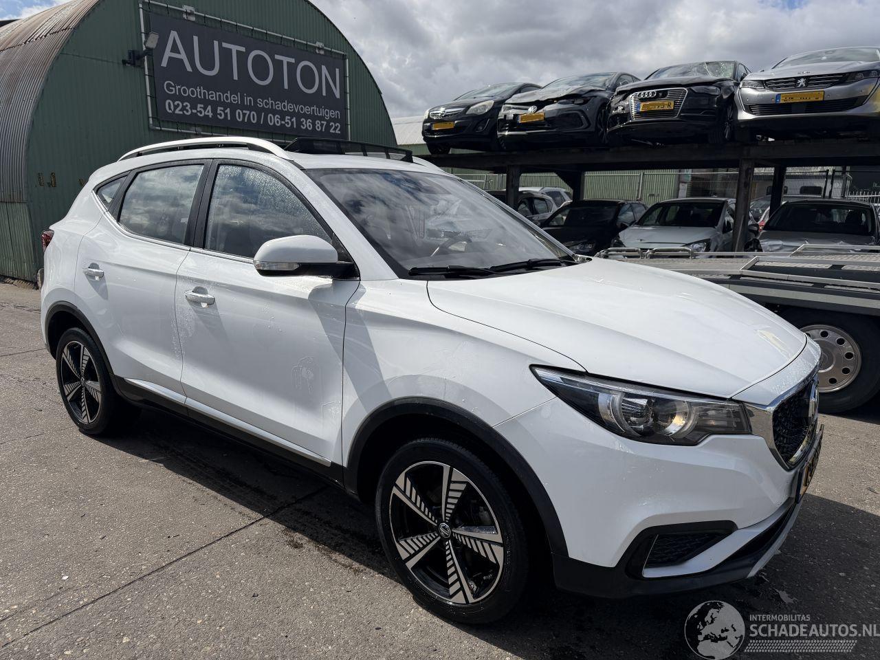 MG ZS 45 kWh 105KW Luxury Pano Clima Navi Led Leer Camera NAP