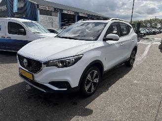 MG ZS 45 kWh 105KW Luxury Pano Clima Navi Led Leer Camera NAP picture 5