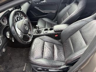 Mercedes A-klasse 200 Prestige 115KW Pano Clima Navi Led Xenon AMG-Pakket picture 6