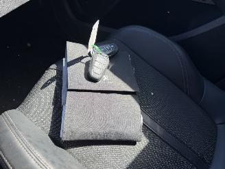 Peugeot 3008 1.2 96KW GT Clima Navi Led 360 Camera NAP picture 13