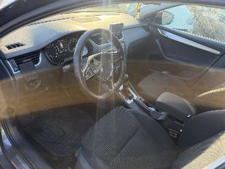 Skoda Octavia 1.6 TDI 77KW DSG Clima Navi Led Xenon Businessline Elegance picture 8