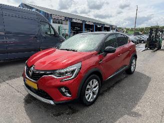 Vaurioauto  passenger cars Renault Captur 1.6 Autom. E-Tech Plug-in Hybrid Intens Clima Navi NAP 2022/12