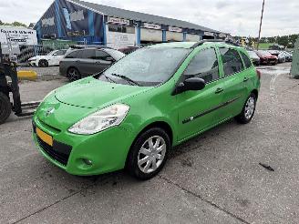 Coche accidentado Renault Clio 1.2-16V 55KW Navi Airco Authentique 2012/4