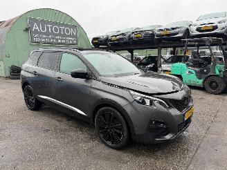 Vaurioauto  passenger cars Peugeot 5008 1.2 PureTech Blue Lease GT-Line 96kW NAP Pano 2020/7