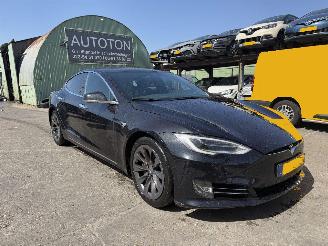 Coche accidentado Tesla Model S 75D 245KW Clima Navi Pano 360 Camera NAP 2018/12