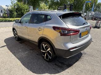 Damaged car Nissan Qashqai 1.3 DIG-T Autom. Pano Clima Navi Camera 2021/2