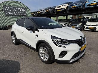 krockskadad bil auto Renault Captur 1.3 TCE 96KW Intens Navi Clima Led 2020/12