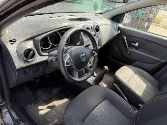 Dacia Logan 0.9 TCE 66KW MVC Airco Navi Led Laureate NAP picture 7