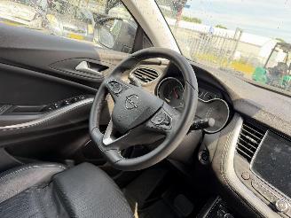 Opel Grandland 1.6 Turbo 147KW Hybrid4 Autom. 4WD Business Executive Clima Navi Led Xenon picture 12