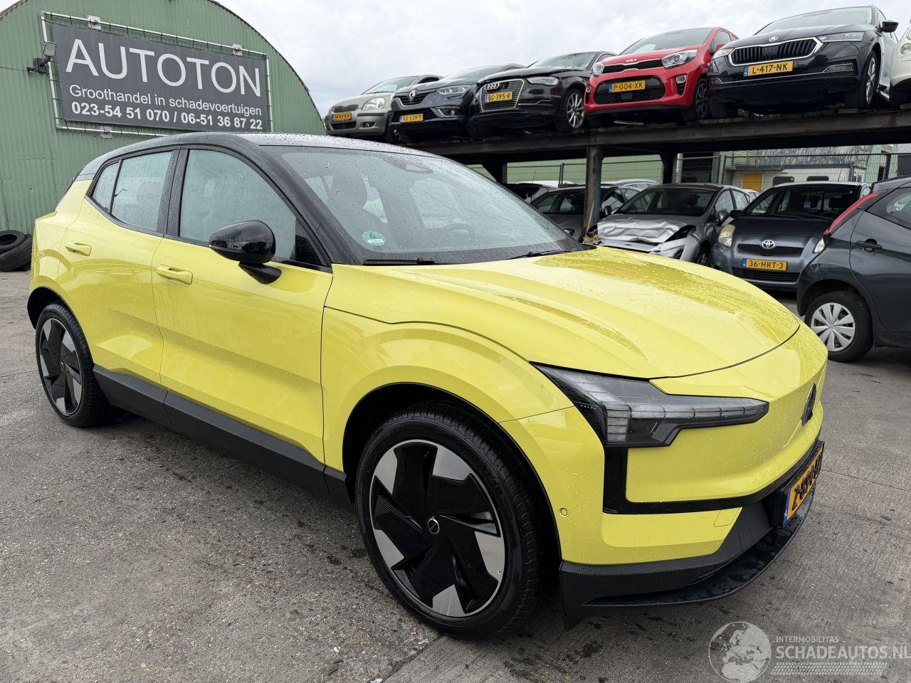 Volvo EX30 PERFORMANCE 69 kWh 428PK Twin Motor Pano Clima Navi NAP