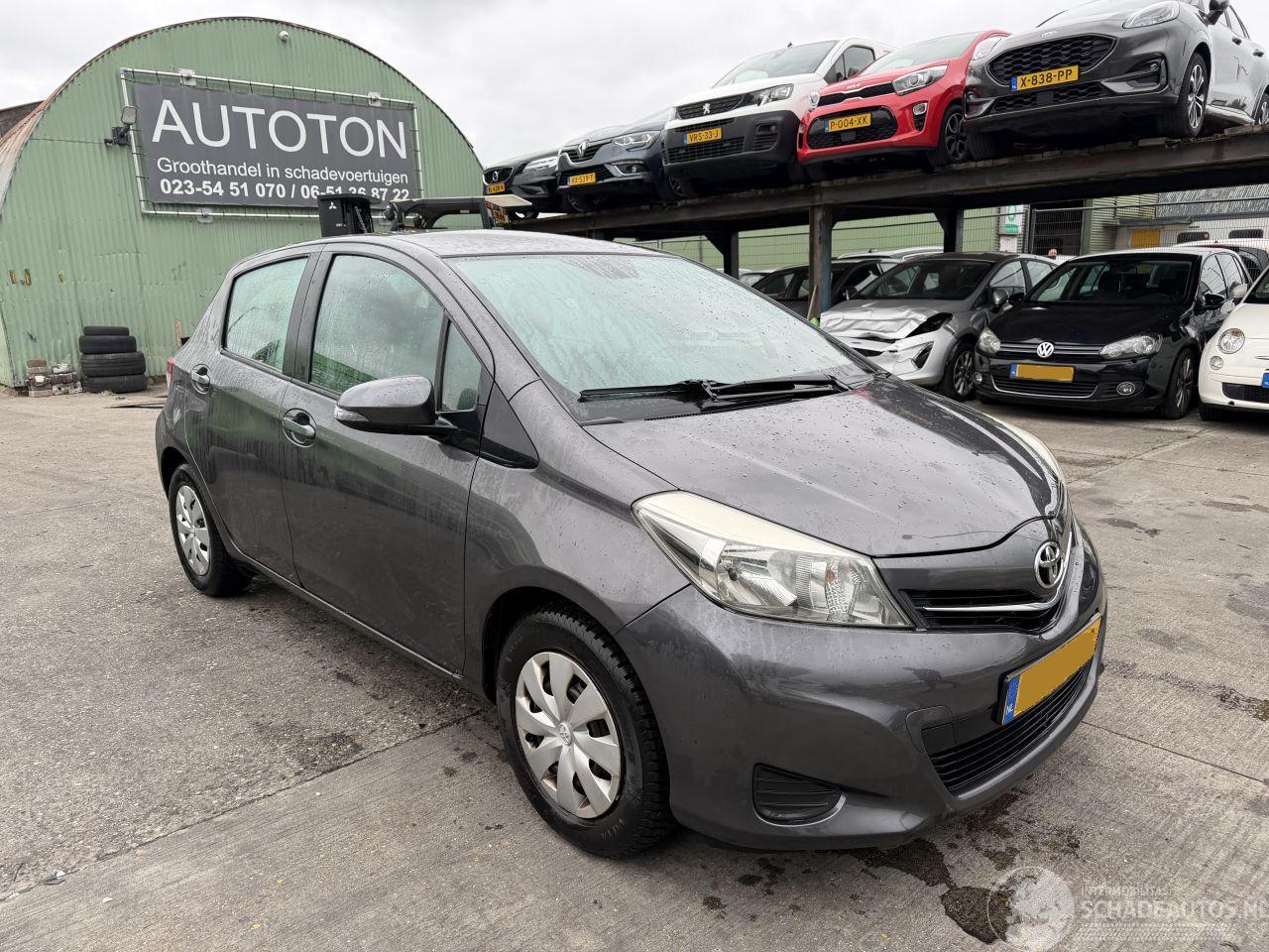 Toyota Yaris 1.0 VVT-I 51KW Navi Clima Camera 5-Drs Aspiration NAP