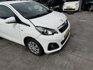 Peugeot 108 1.0 e-VTI 53KW Led Airco 5-Drs Active NAP picture 12