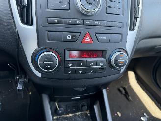 Kia Cee d 1.4 CVVT 66KW Clima X-Executive NAP picture 9